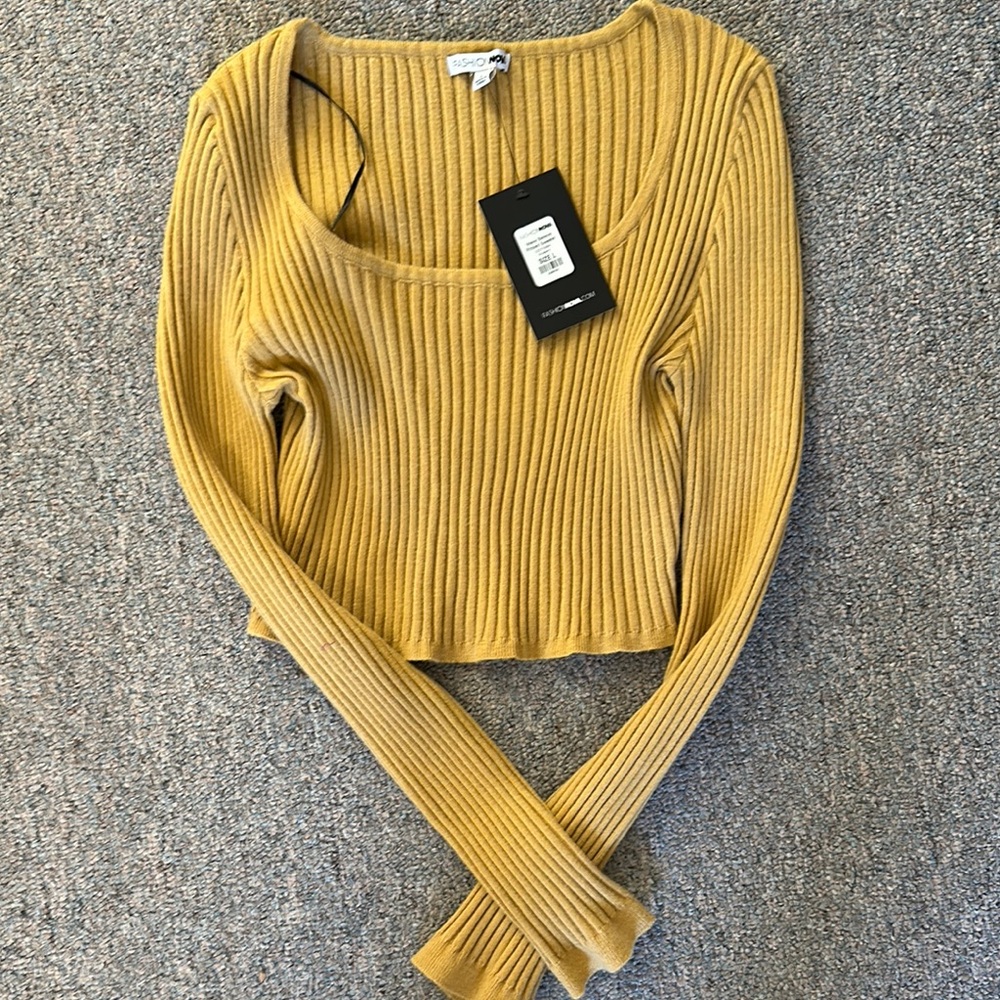 NWT FashionNova crop long sleeve